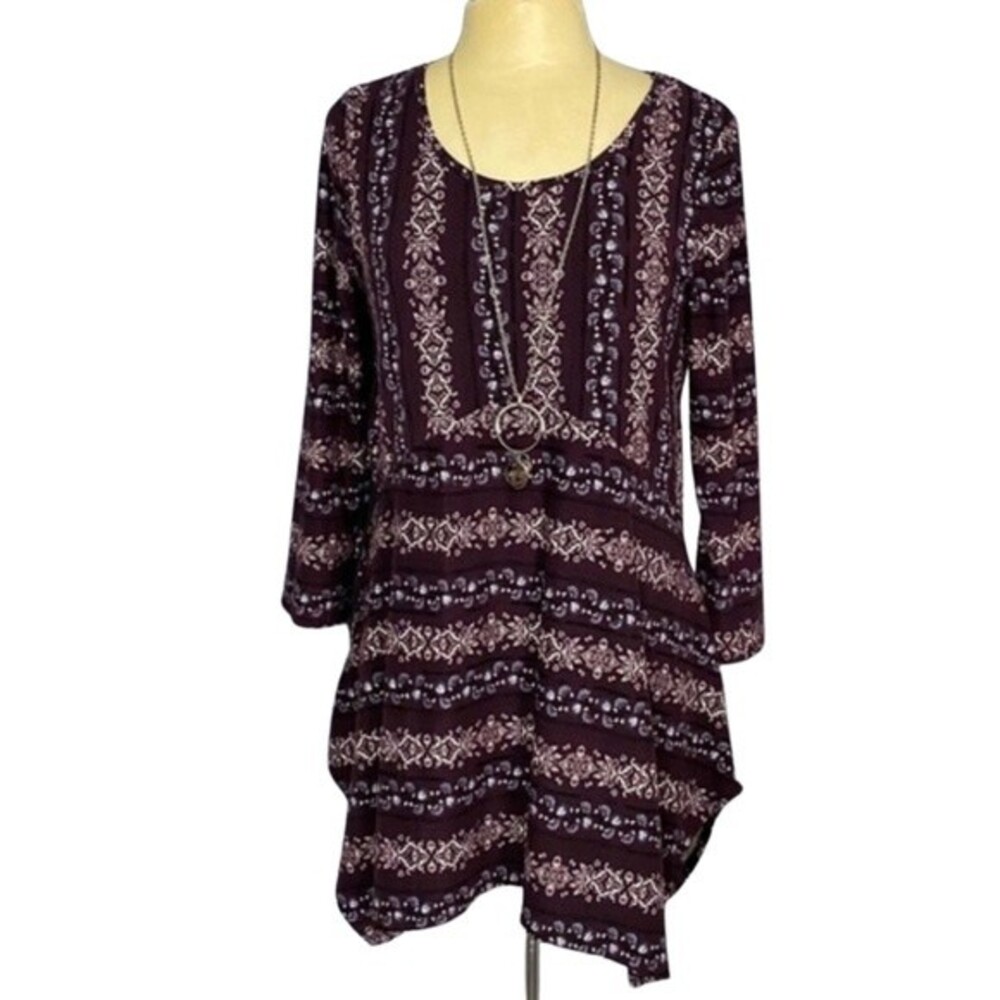 Plum purple and white tunic top size medium